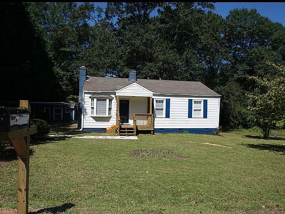 3rd image of 9 Echols Dr