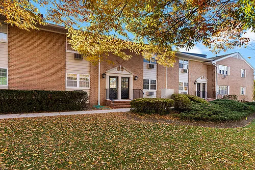 26 Layton Ave #27 Photo 1