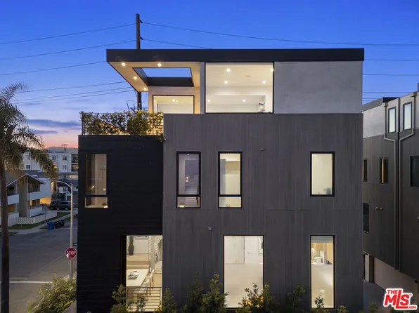 1704 Granville Ave, Los Angeles, CA 90025
