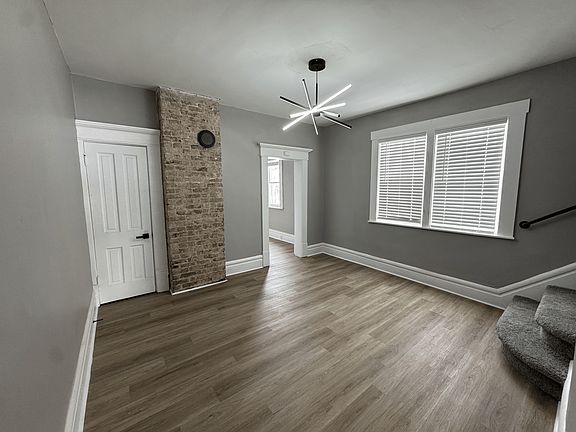 2nd image of 328 Wyandotte Ave