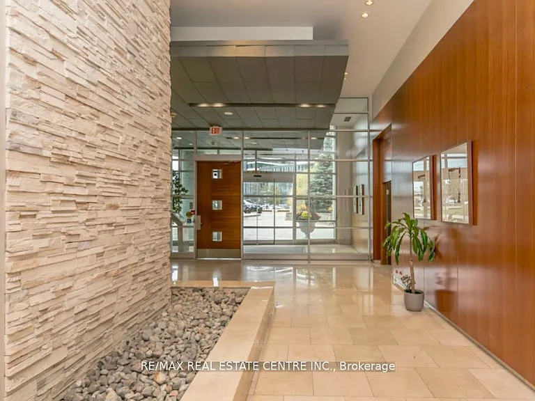 220 Burnhamthorpe Rd W #711 — Photo 29