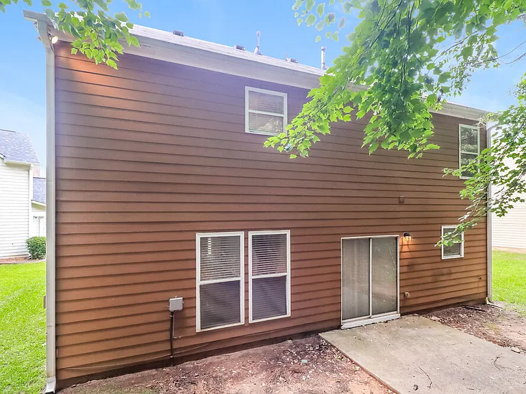 3643 Uppark Dr — Photo 17