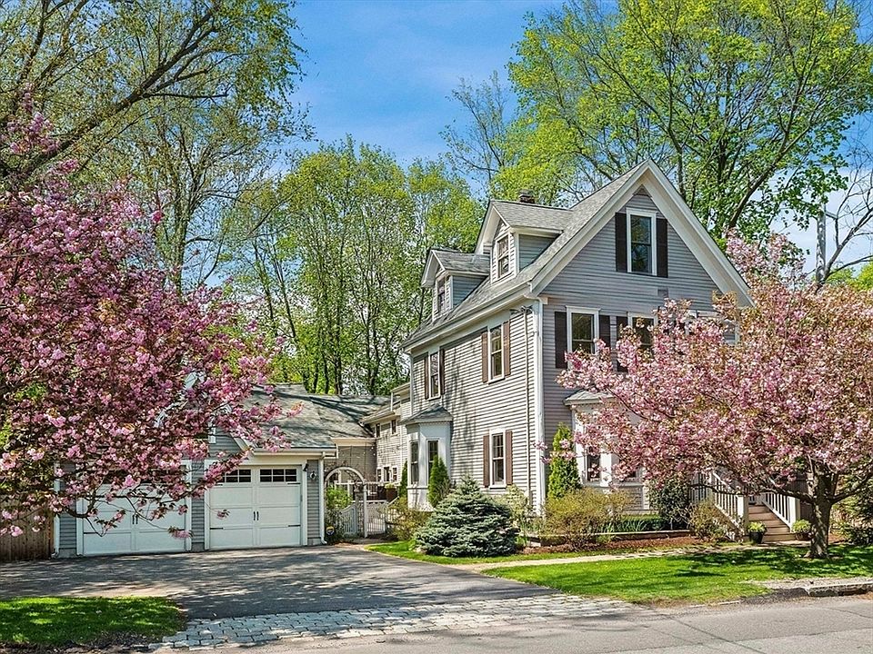 1st image of 20 Maple St