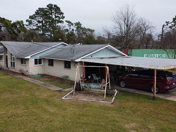 2nd image of 1202 Becker St