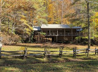 1072 Dicks Creek Rd, Whittier, NC 28789