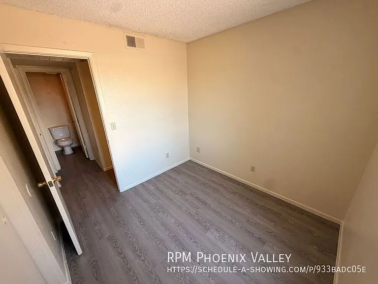 Parkside Apartments — Photo 82