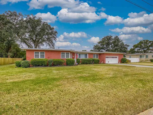 1845 Hallmark Dr, Pensacola, FL 32503