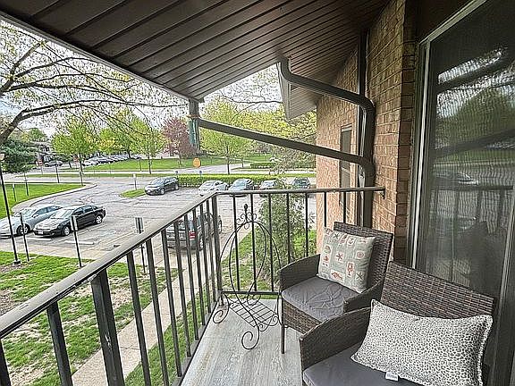 3rd image of 16430 Heather Ln APT 202