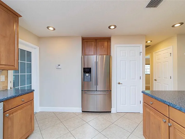 10 Blyth Pl — Photo 15