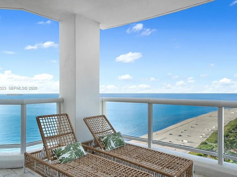 4201 Collins Ave #2301 — Photo 15