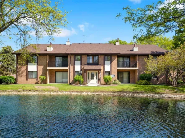 2213 Wharf Dr APT 407, Woodridge, IL 60517