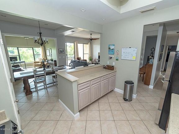 5th image of 82 Tifton Way N