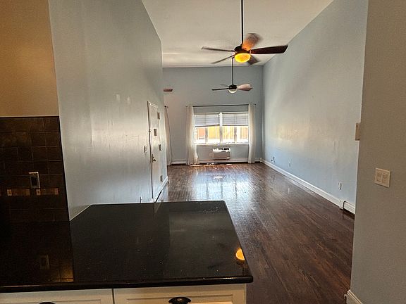4th image of 219 Beach 90th St APT 3