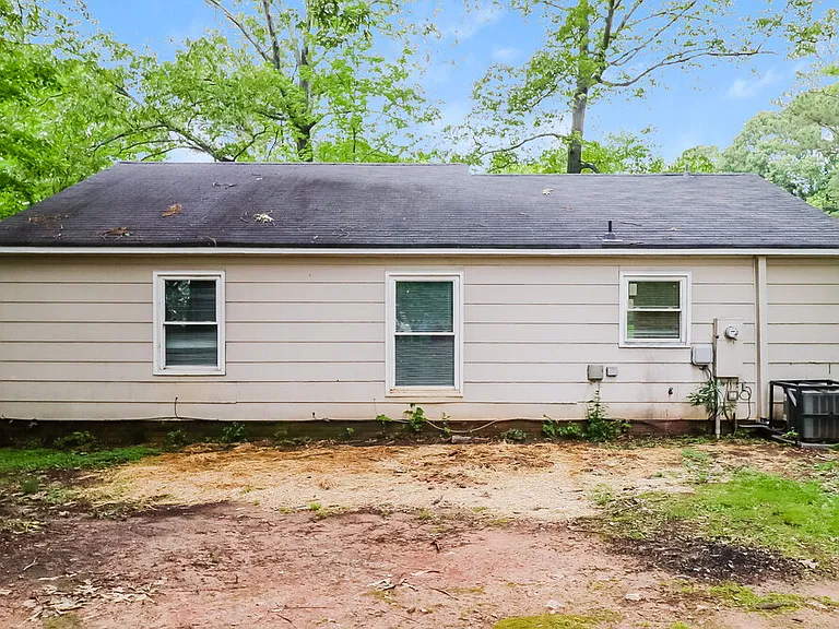 323 Huntsmoor Dr — Photo 15