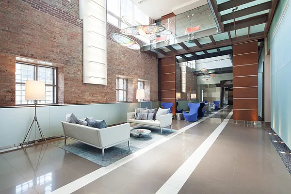 Sold by Modern Spaces | media 9