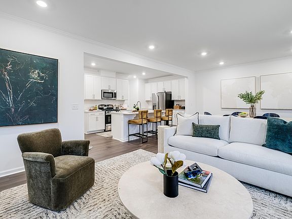 5th image of 2208 Caen St #6