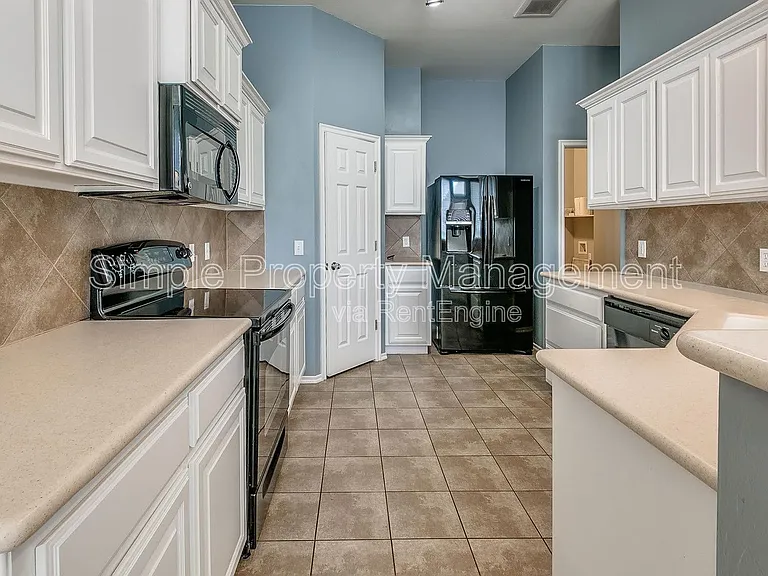 18020 Cerrado Cir — Photo 8