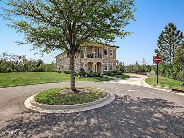 745 Providence Island Ct, Jacksonville, FL 32225