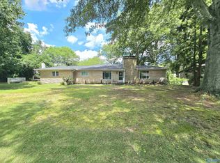 614 6th St NE, Arab, AL 35016