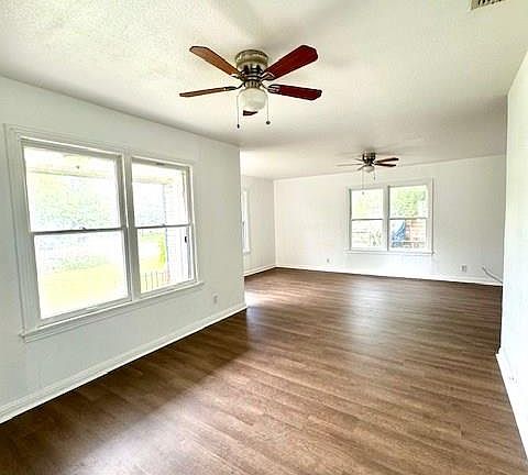 3rd image of 601 W Cleveland Ave