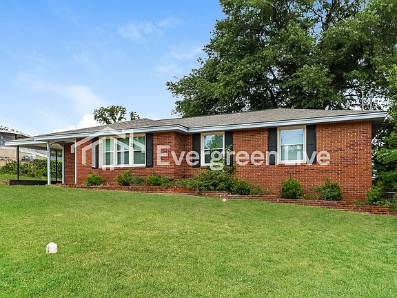 2nd image of 3021 Baywood Dr