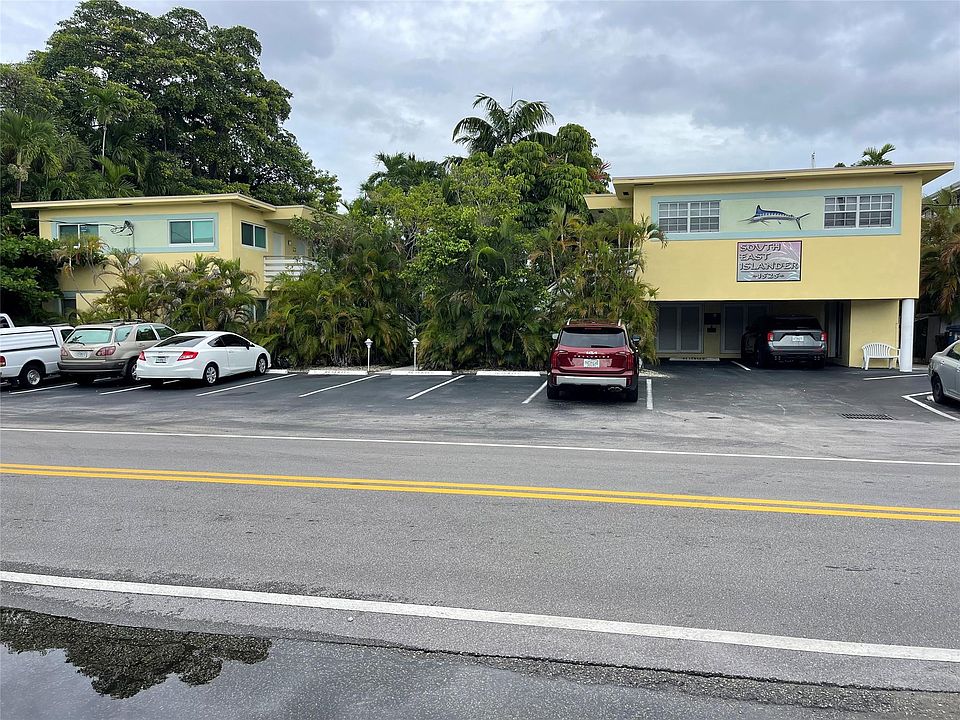 1st image of 1525 SE 15th Street #28