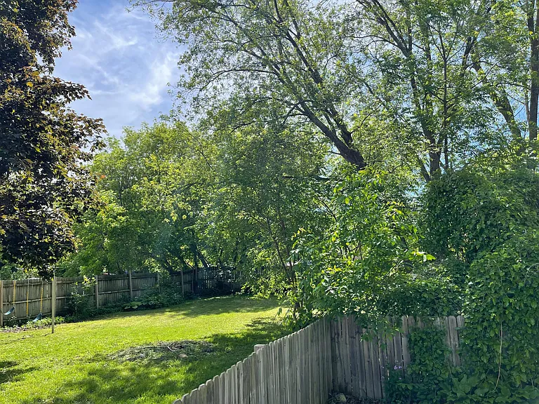 341 Zion St — Photo 18