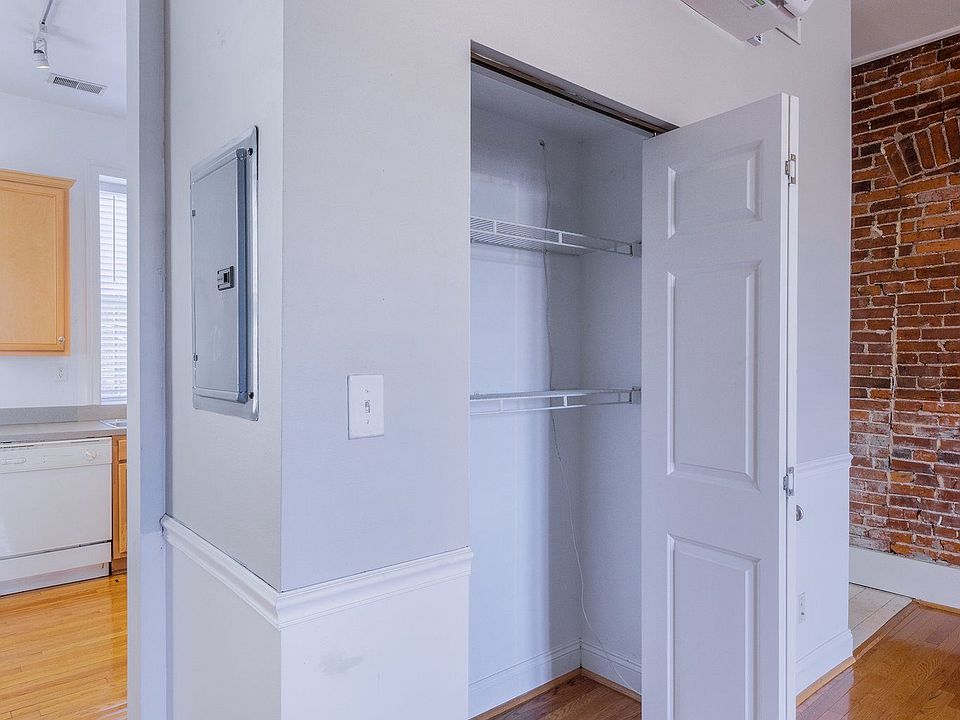 1st image of 401 N Euclid Ave #403A