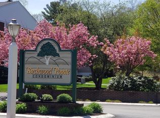 3 Birchwood Ct #102, Amesbury, MA 01913