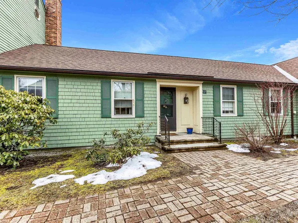 17 Colonial Square, Peterborough, NH 03458