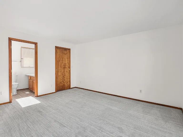932 E Ellsworth Ave #A — Photo 24