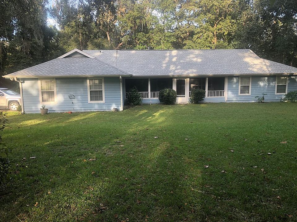 1st image of 11 Lake Wood Cir