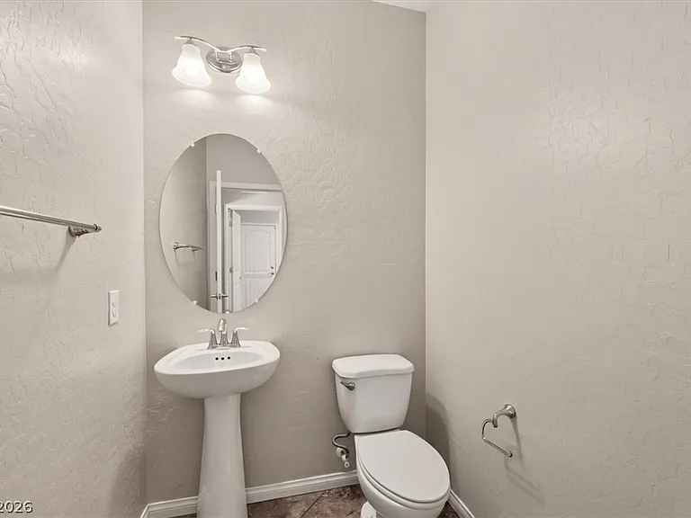 10429 Deer Heights St — Photo 6