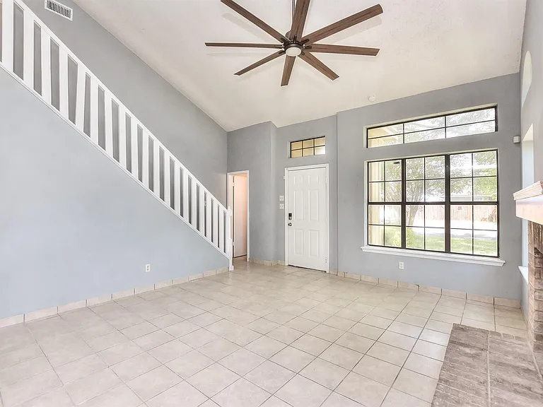 1202 Southwalk St — Photo 7