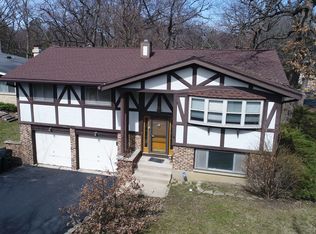 218 Banbury Rd, Mundelein, IL 60060