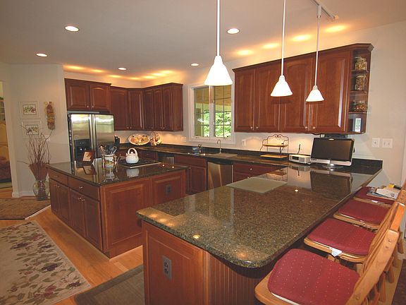 Huge Gourmet Kitchen