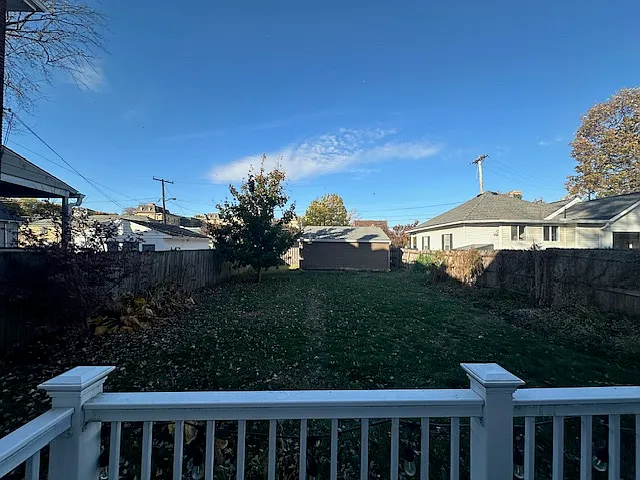 235 S Monroe Ave — Photo 31