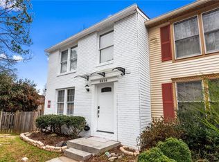 8834 Applegate Ln, Sandy Springs, GA 30350