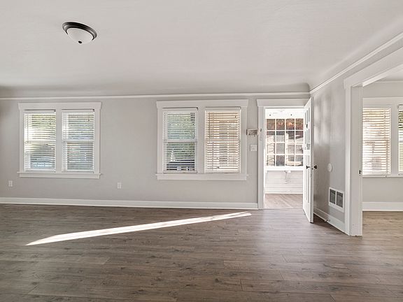 5th image of 8389 Falls Ave SE