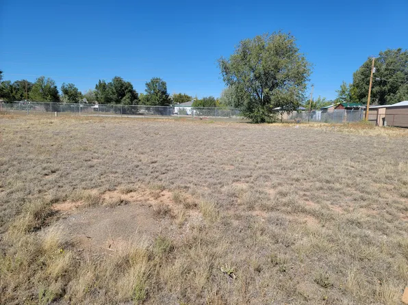 813 Maple Ave, Moriarty, NM 87035