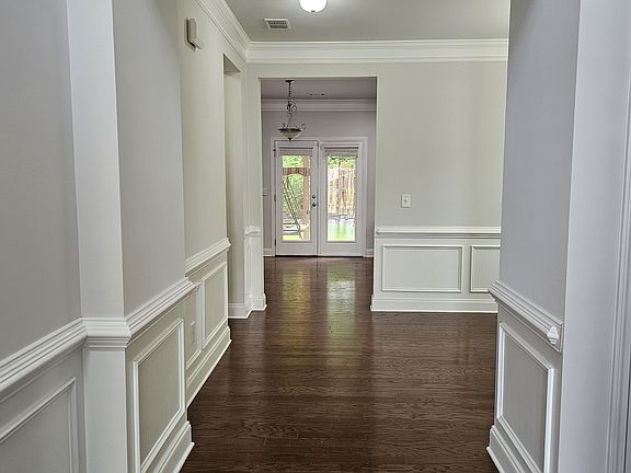 3rd image of 3735 Jardine Ln