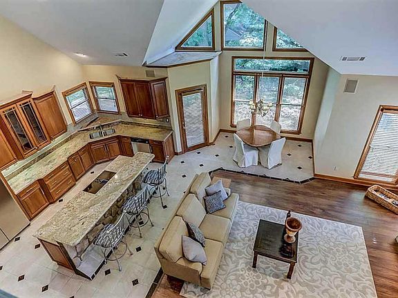 3rd image of 9863 S Houston Way