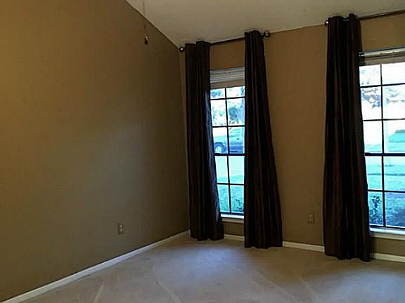 3rd image of 121 Coral Bay Dr