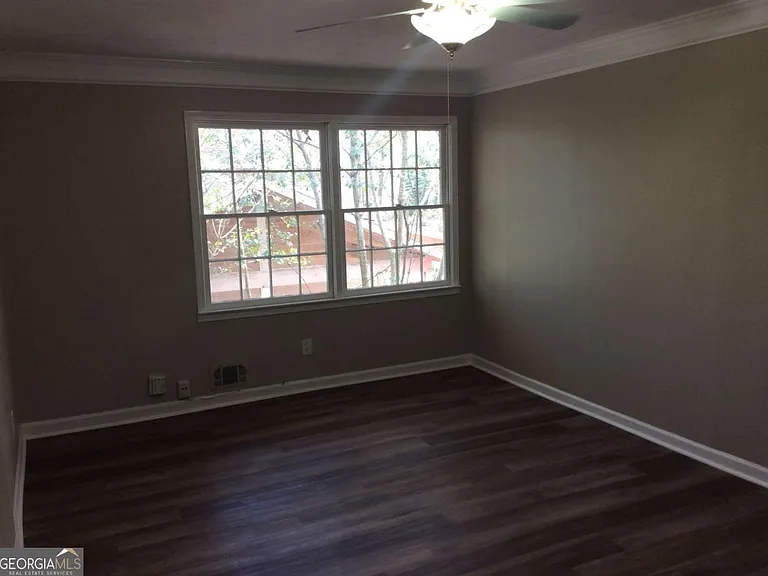 80 Homestead Pl — Photo 9