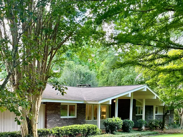 3105 Mockingbird Ln, Dothan, AL 36303