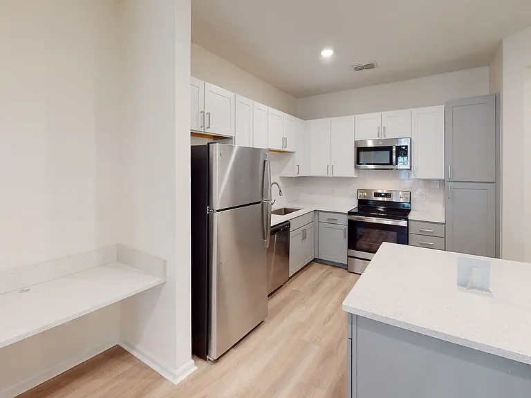 The Vintage Lofts at West End — Photo 44