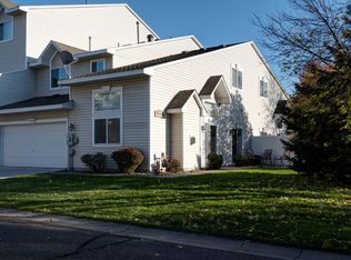 670 Kingfisher Ln APT A, Woodbury, MN 55125