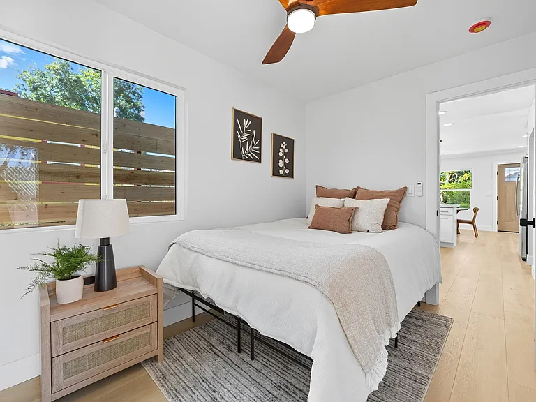 3621 Collier Ave — Photo 4