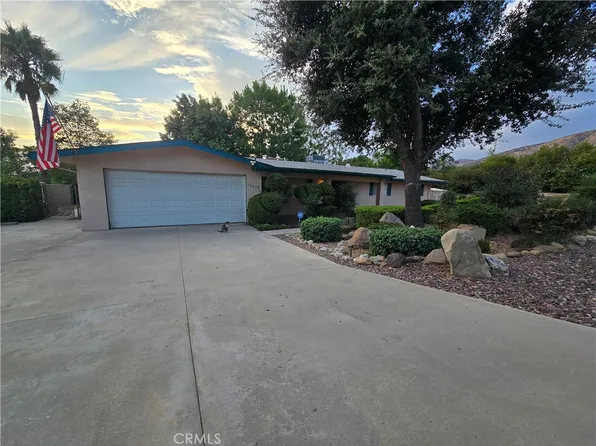 10222 Cherry Croft Dr, Yucaipa, CA 92399