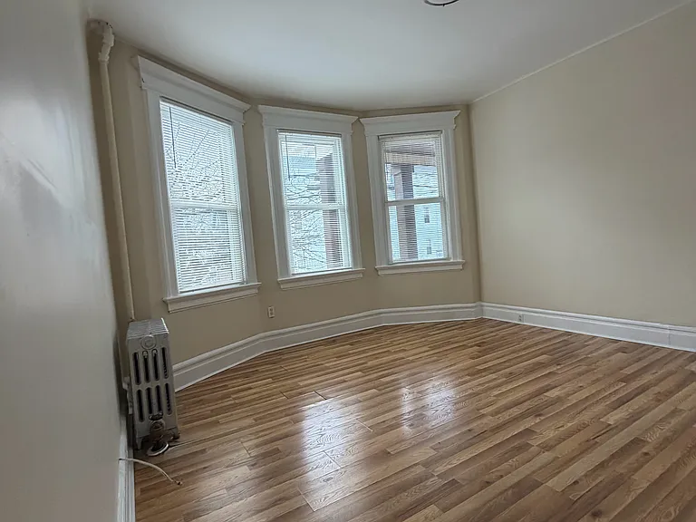 60 Vermont Ave #1 — Photo 2